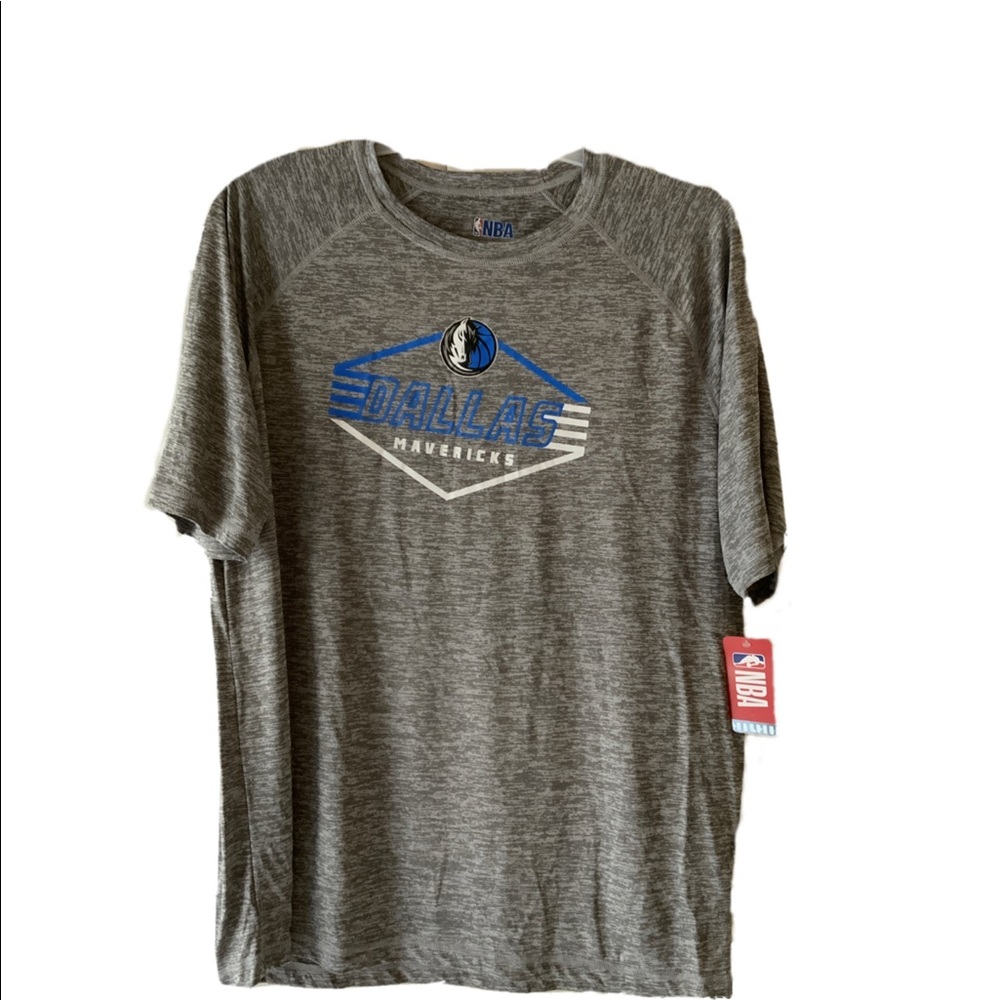 Men’s 2XL tee